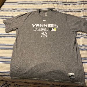 Yankees baseball tee